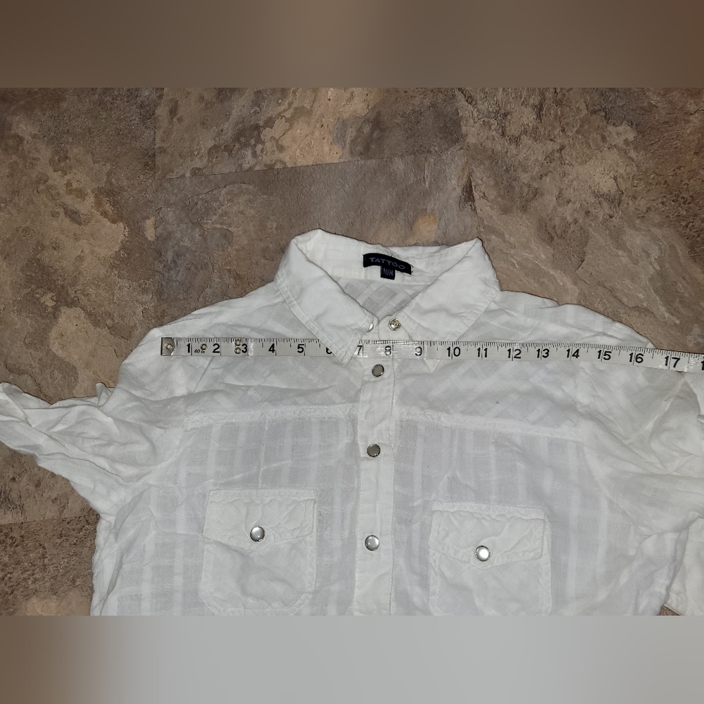 White Patterned Blouse with Snaps - Picture 12 of 16